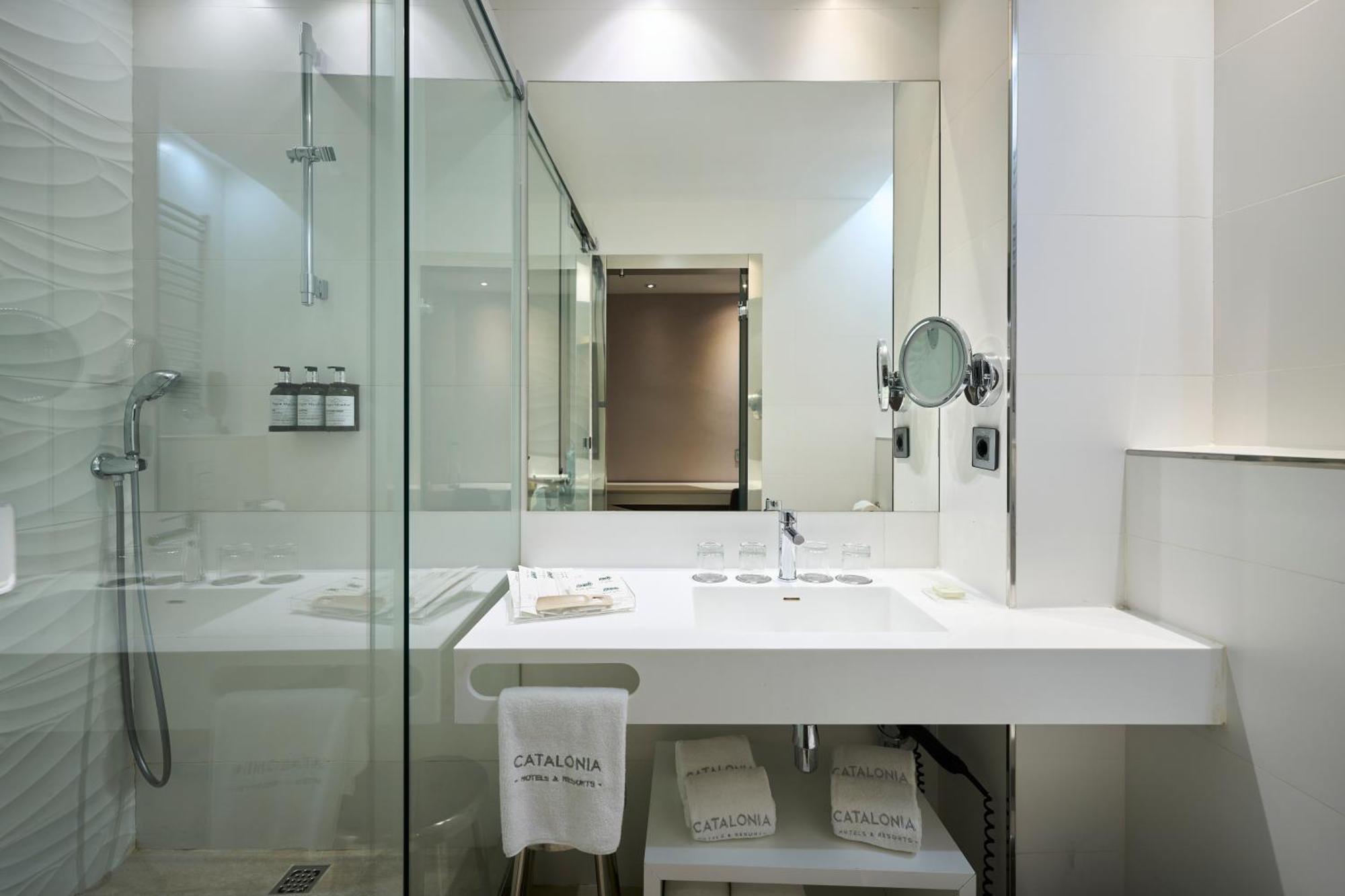 Catalonia Magdalenes Hotel Barcelona Bagian luar foto