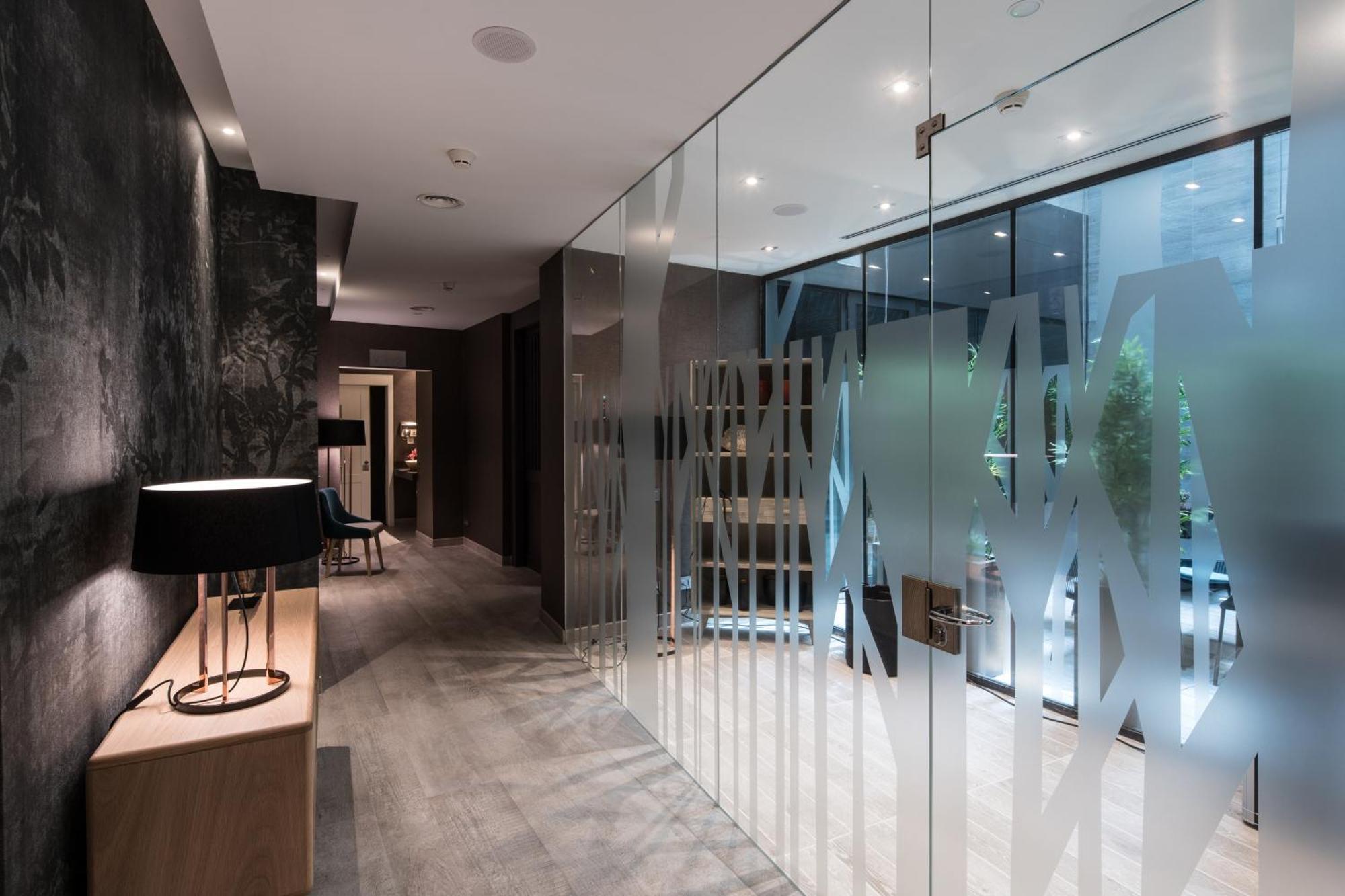 Catalonia Magdalenes Hotel Barcelona Bagian luar foto