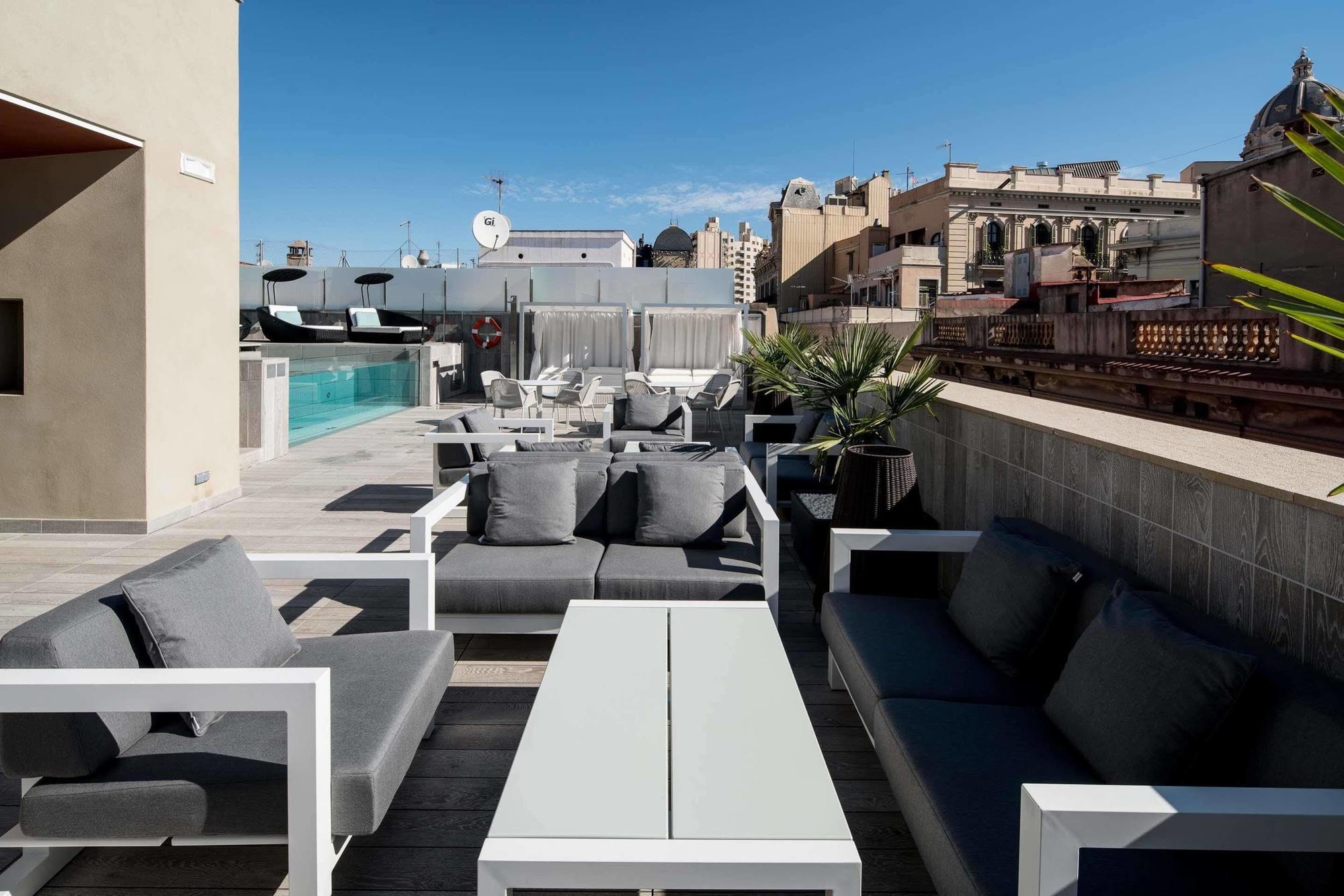 Catalonia Magdalenes Hotel Barcelona Bagian luar foto